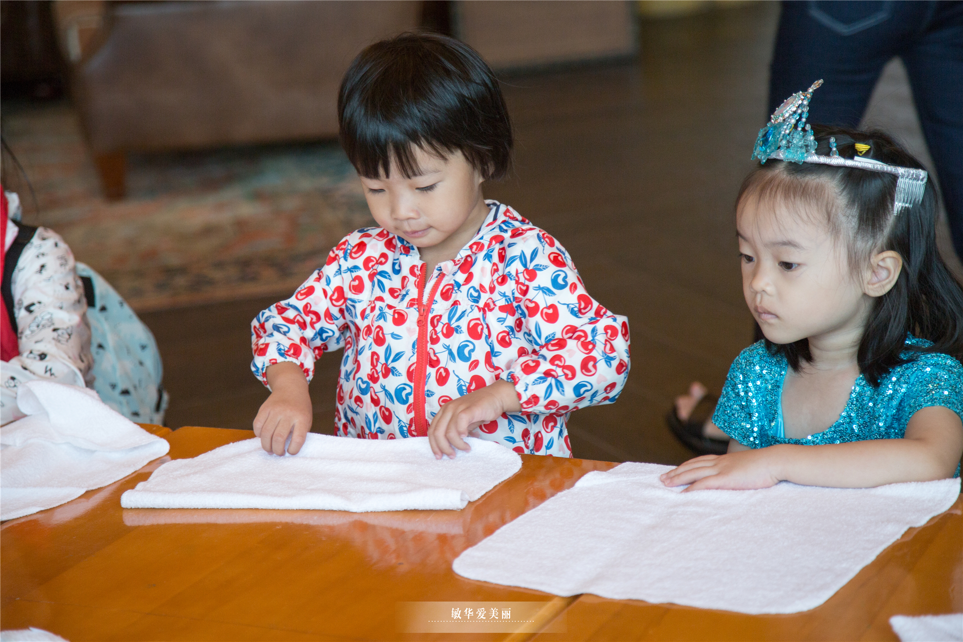 香港迪士尼门票深港联游,香港迪士尼2大1小亲子当日套票