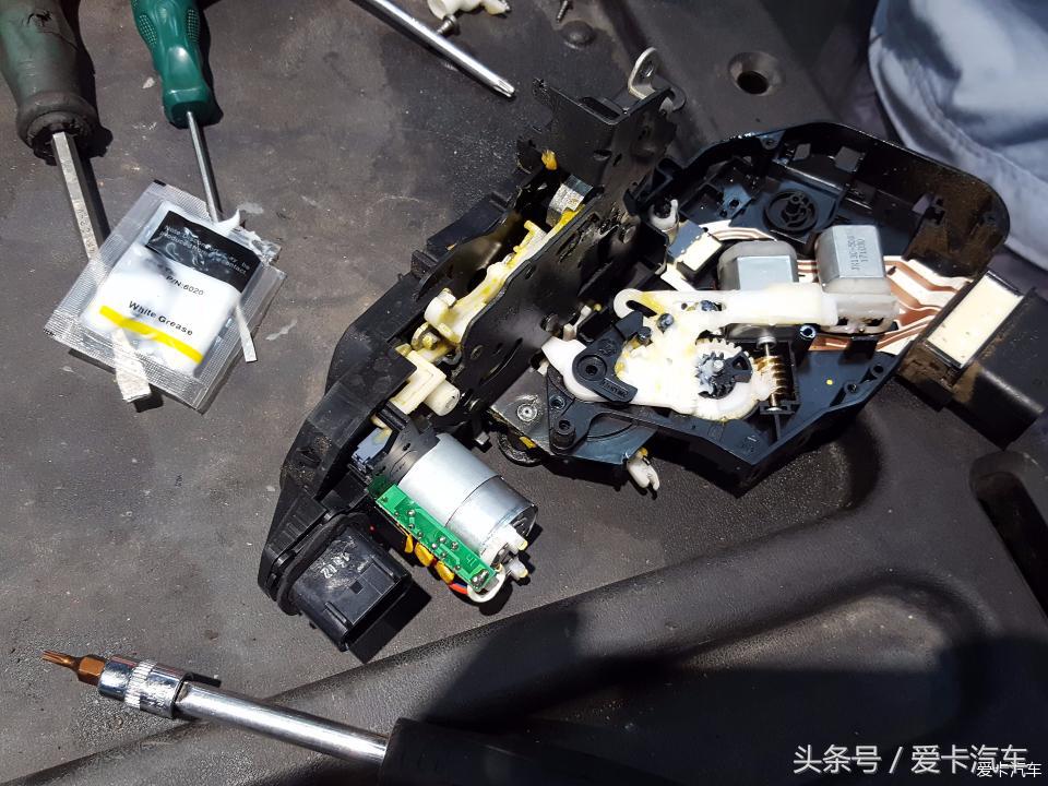 23款路虎揽胜钥匙失灵解决方法,路虎揽胜左前门锁动但锁不了