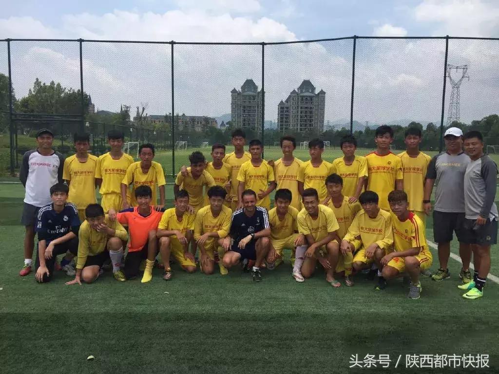 真棒！西咸新区秦汉新城一足球小将签约西甲球队！