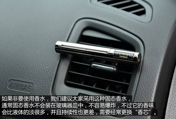 小轿车行驶途中突然爆炸,行驶轿车突然爆炸