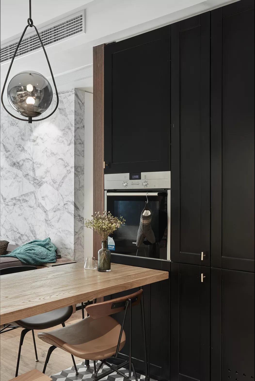 搬块木板当床头！木色打造的济南恒大世纪广场88㎡怀旧风全包12万