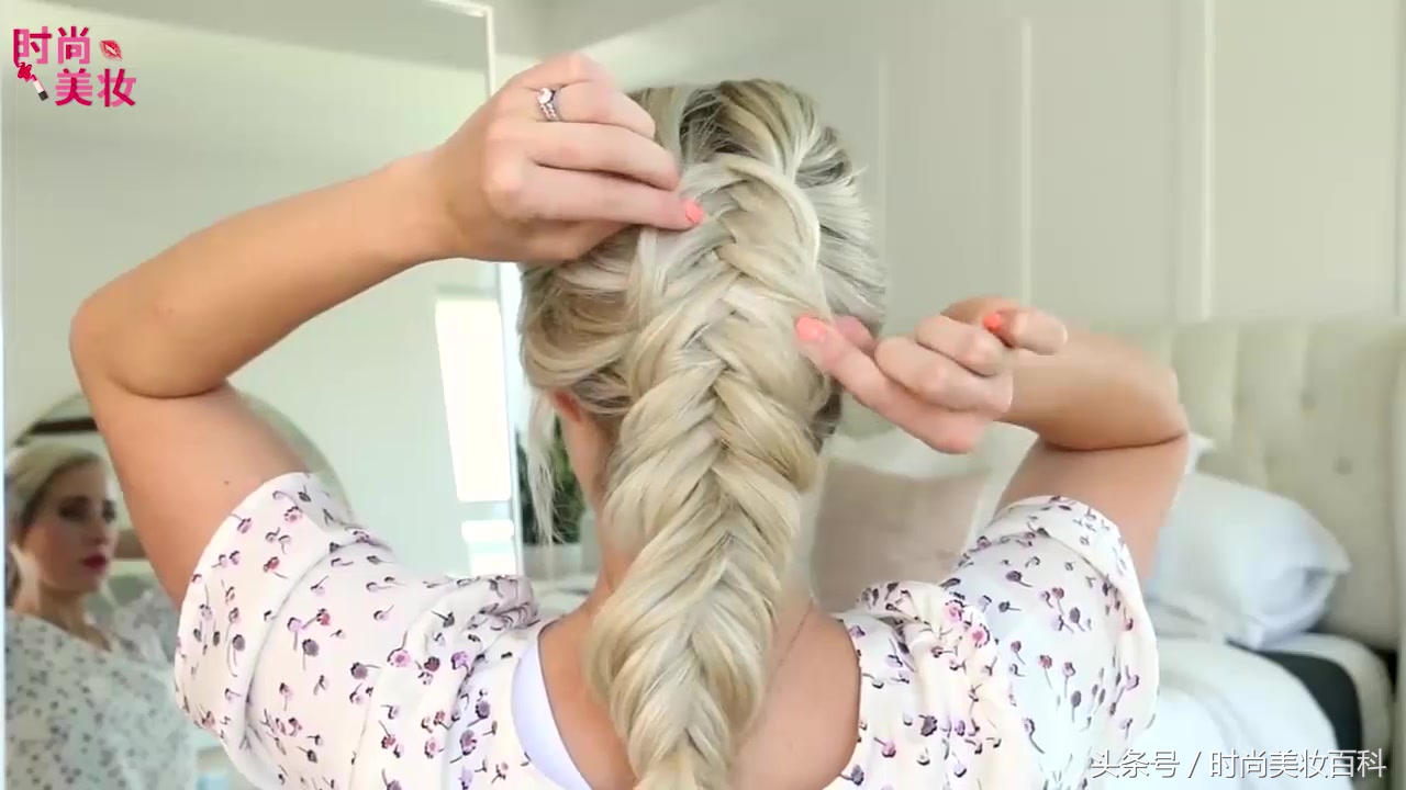 鱼尾辫发型视频简单的,鱼尾辫发型怎么扎好看视频