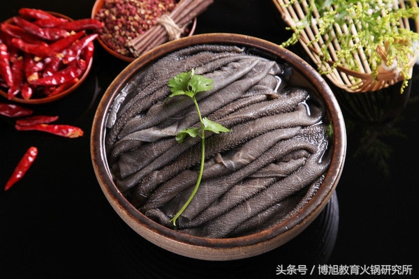 重庆火锅的毛肚是生的还是熟的,重庆火锅的鲜毛肚有什么特点