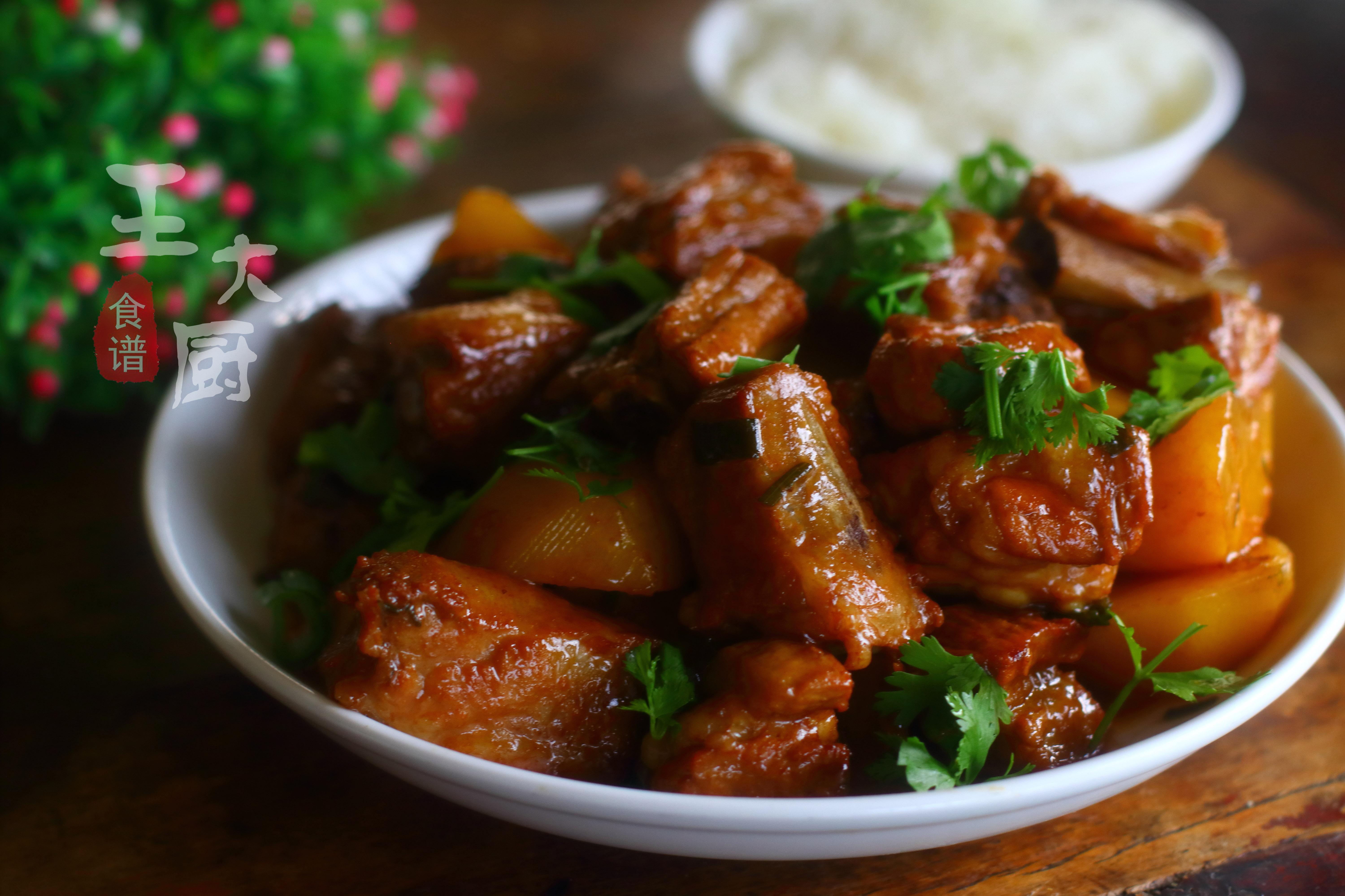 土豆红烧排骨的家常做法孩子爱吃,红烧排骨土豆最简单的做法大全