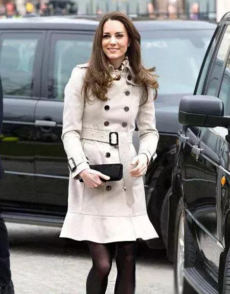 巴宝莉烧毁库存事件,巴宝莉为什么烧奢侈品