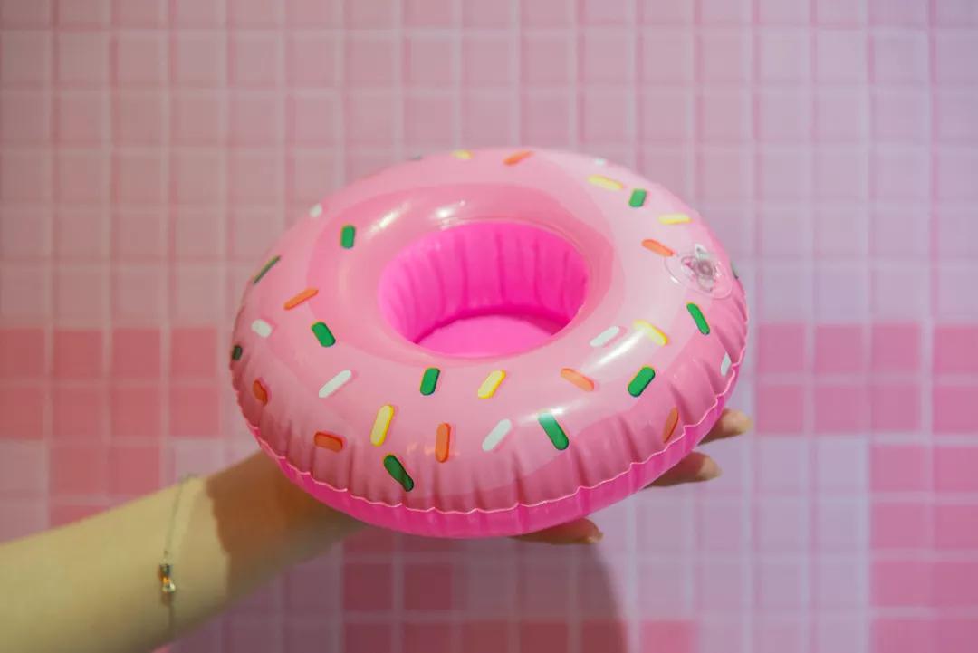 长乐路惊现粉色神秘快闪店！霸屏粉色，即将炸掉你的朋友圈！