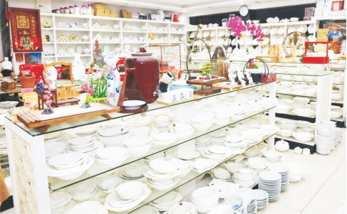 财富高桥·百家品牌商户系列报道鹏天陶瓷：突破创意陶瓷新高度