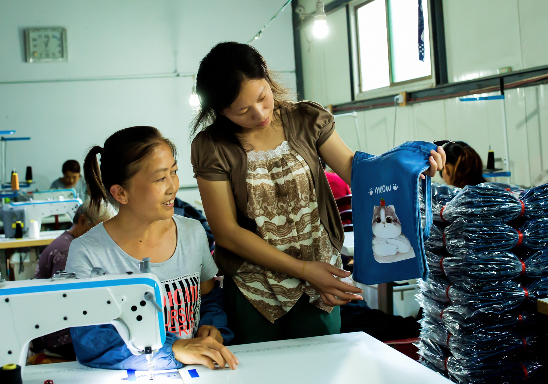 巾帼风采张素花：帆布包俏销海内外