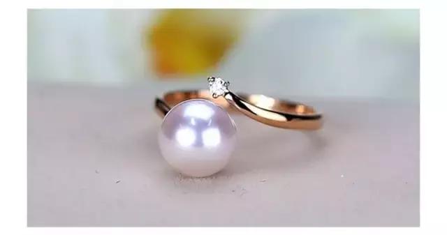 别光盯着宝石大不大！戒托选不对再好的戒指都白费