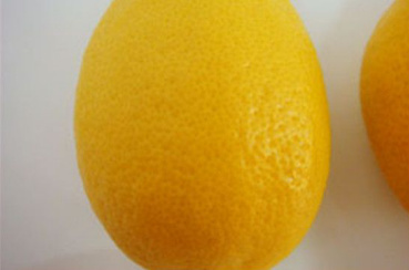 挑选柠檬的正确方法,市场上的柠檬怎么吃