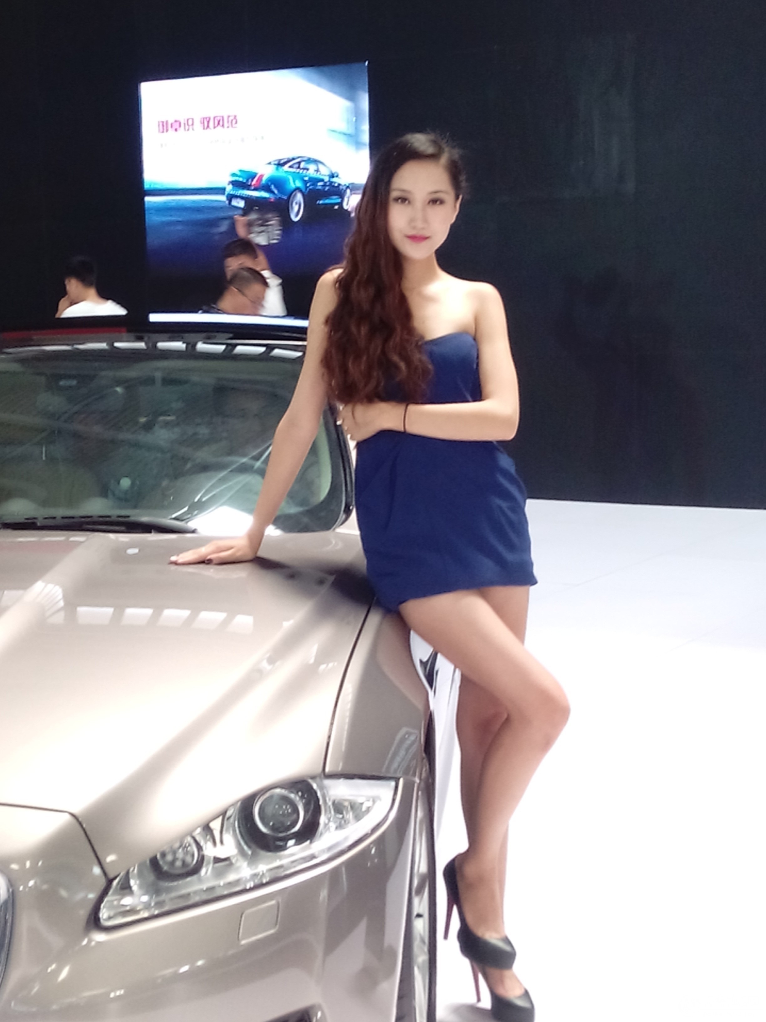 国内10大身材最火爆的车模，*兽兽**领衔，龚玥菲上榜，第1竟然是她