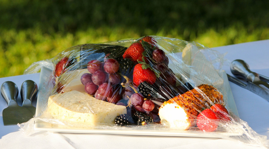 热饭菜直接放冰箱会坏吗,热饭菜放进冰箱会馊吗