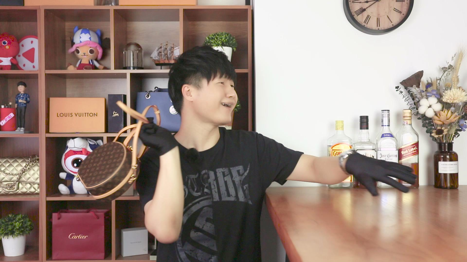 lv月牙包走秀款,lv走秀款月亮包