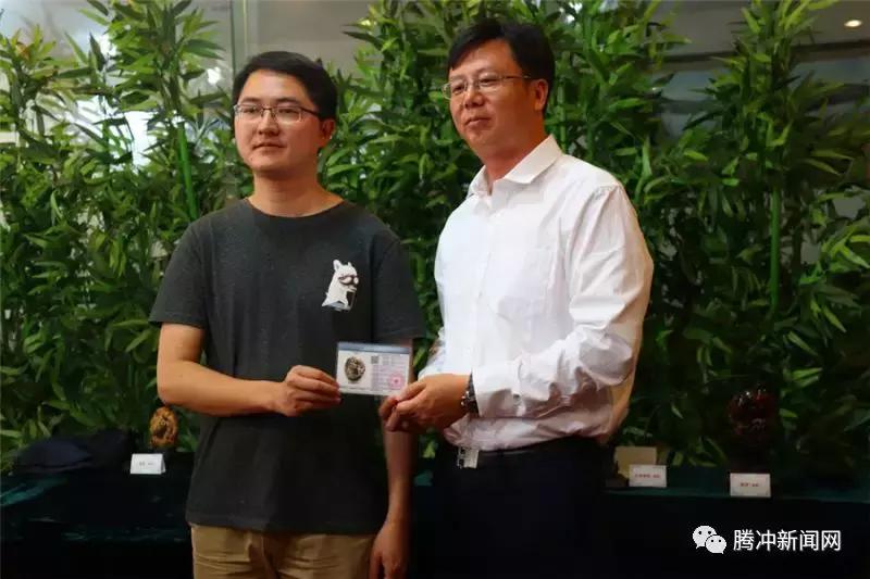 腾冲缅甸琥珀能买吗,现在市场上的缅甸琥珀有假的吗