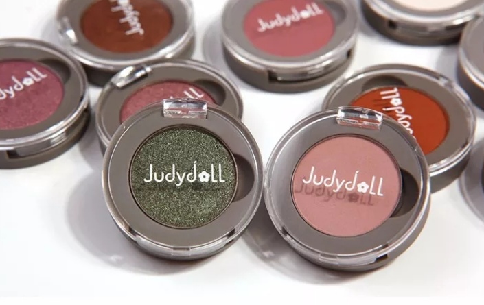 谁说国货美妆辣鸡?是时候种草一波国货美妆啦,一点儿也不输大牌