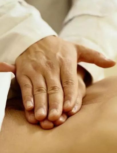 中医养生大讲堂治腰间盘突出,中医讲堂腰椎间盘突出