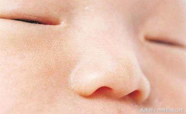 新生宝宝,新生儿第一次来例假前有什么症状