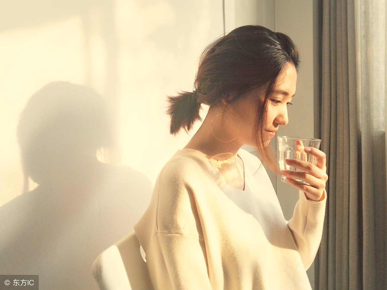 夏天为何容易气血不足？老中医：女人只有养于内，才能美于外！