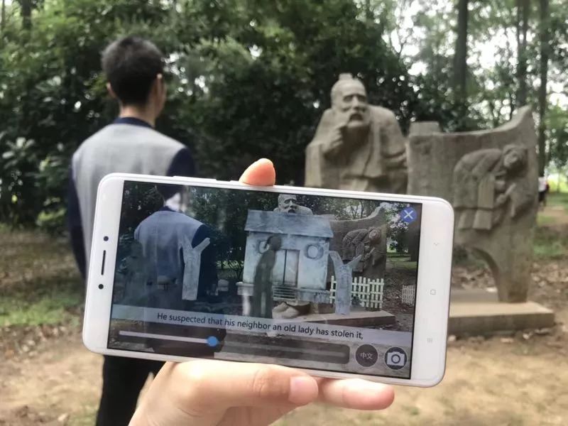 东湖精心定制了一份最美礼物,将闪亮军运会宾客的眼睛