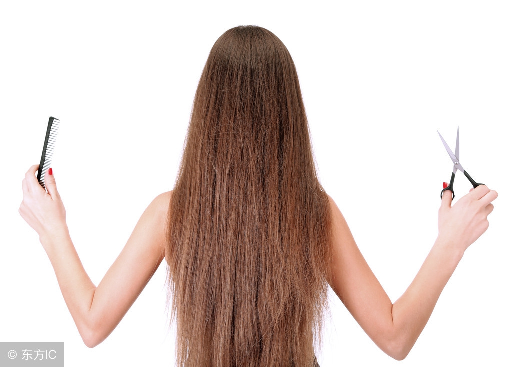 头发分叉的原因有哪些,头发分叉吃什么可以改善