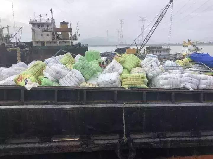 300吨旧衣服将被销毁,韩国回收的旧衣服都跑哪里去了