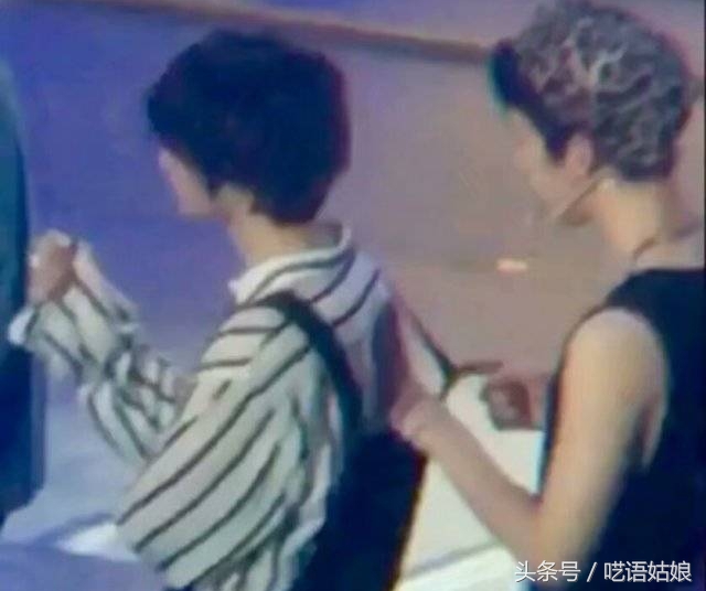 蔡徐坤轻轻一个吻,蔡徐坤王嘉尔勾肩搭背