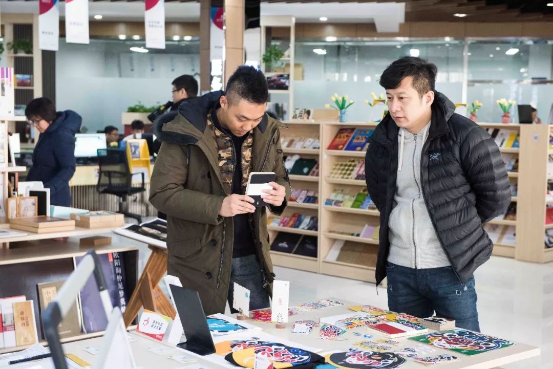 最神秘打印店:冲印一张照片几毛钱,却一年入账6个亿