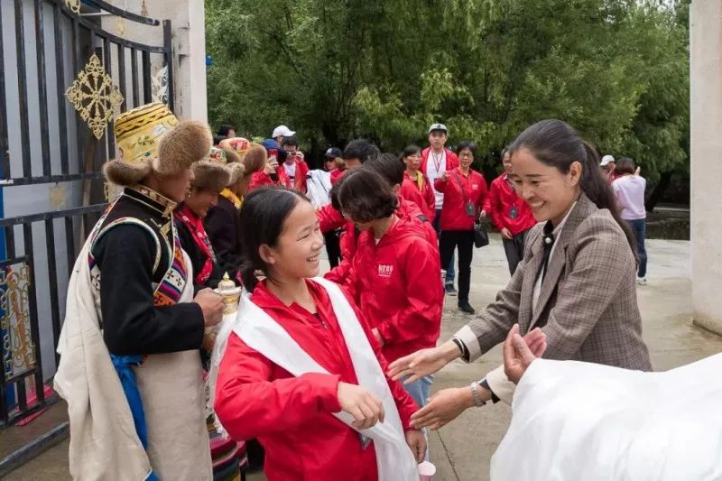 又是一个加班的夜晚放松一下心情,又是一个加班的周末