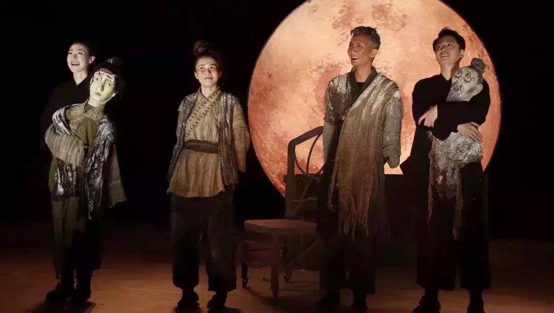 探讨了中国传统文化中对“生与死”:“国际学院奖”《五脊六兽》