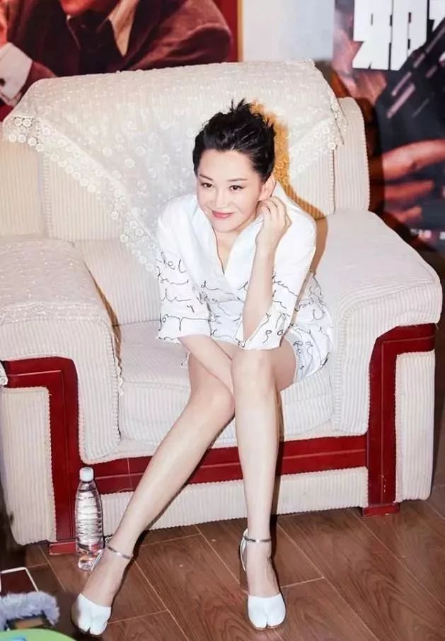 被50岁许晴的臀刺激了!美臀杀,我只服“许晴趴”