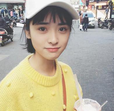 沈月清纯初恋脸,沈月看起来像个高中生的照片