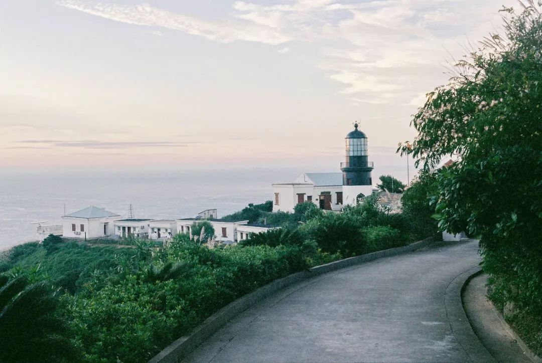 逃离钢筋水泥的盒子,去人少景美的嵊泗列岛,成全你放荡不羁的心