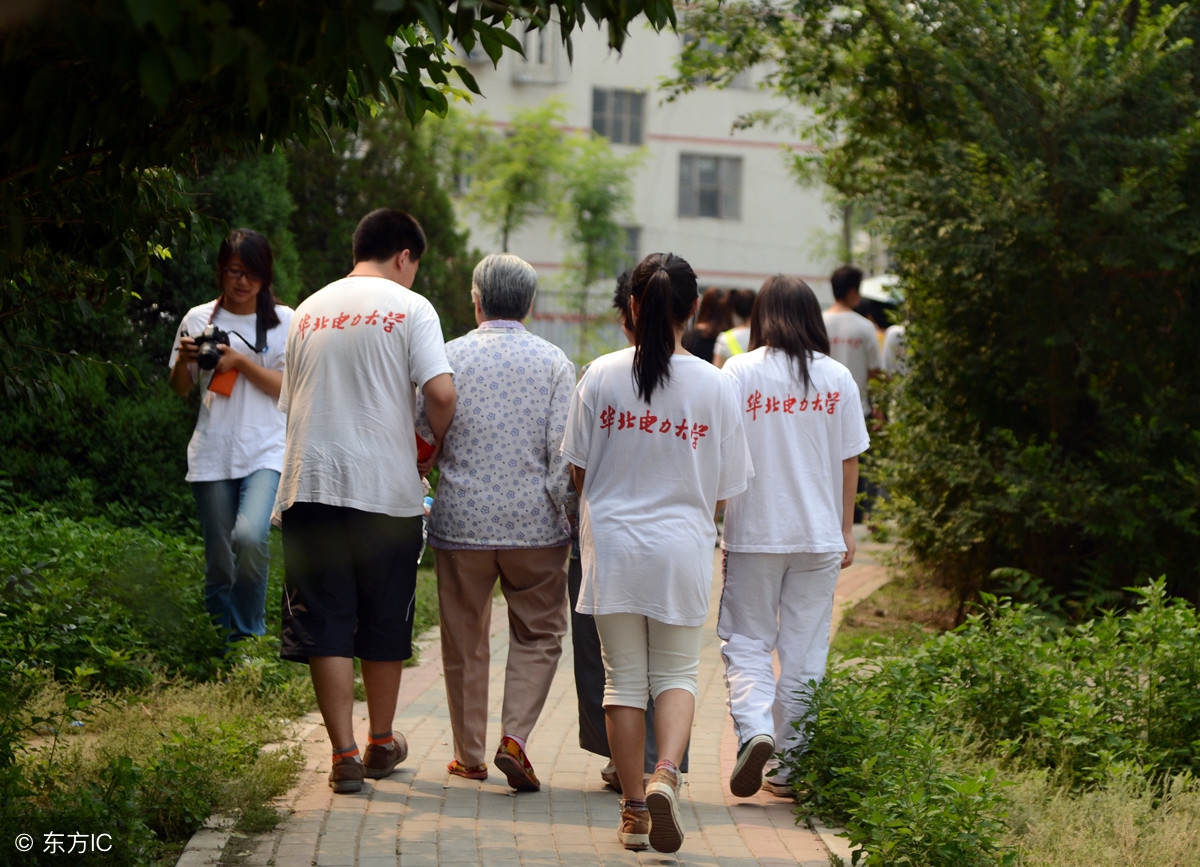 大学生村官期间可以考公务员吗,大学生村官是书记还是村长