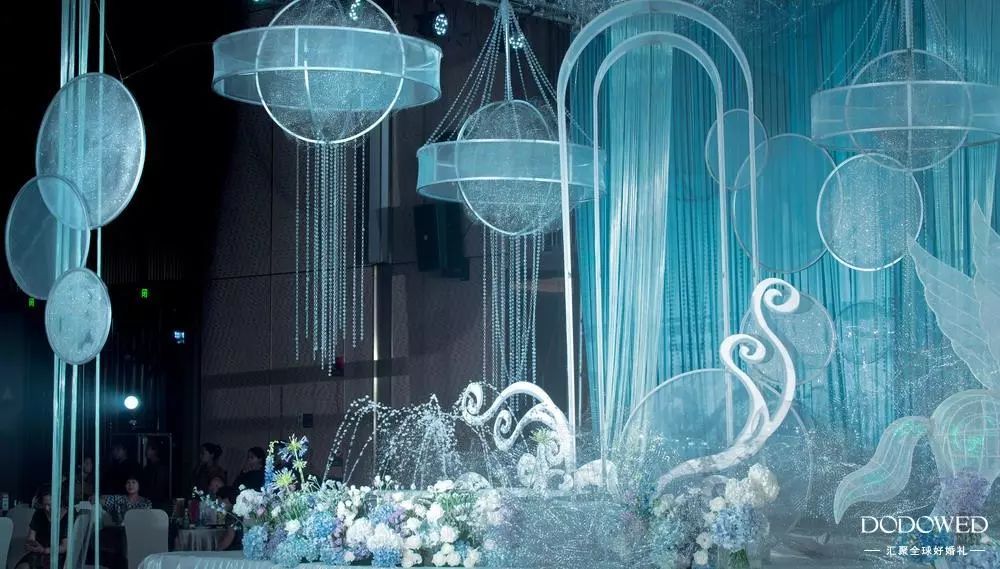 铁艺花瓣婚礼装饰,婚礼铁艺拱门装饰