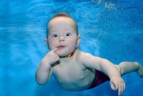 4岁孩子游泳害怕最好的解决方法,小孩第一次游泳害怕怎么办