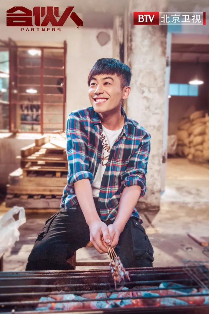 郑元畅朱亚文李佳航身高对比,朱亚文李佳航郑元畅走红毯