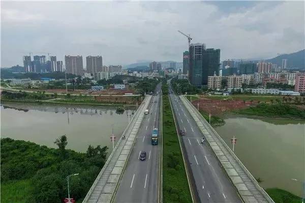 大亚湾公交深惠4线线路图,惠州惠阳深惠2线公交车