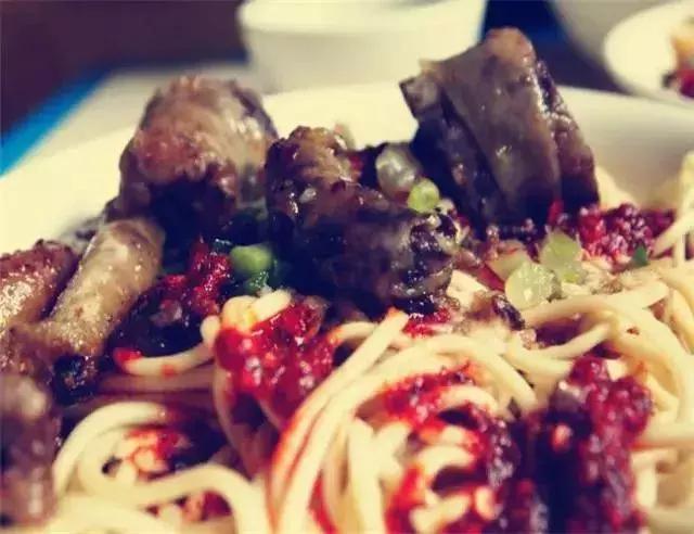 青海湖八月花海,七八月的青海湖油菜花