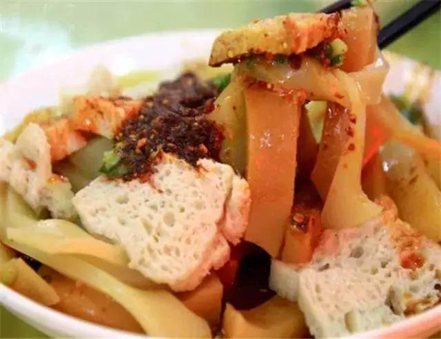 青海湖八月花海,七八月的青海湖油菜花