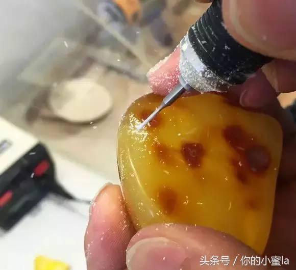 蜜蜡打孔最佳方法,蜜蜡圆珠打孔技巧
