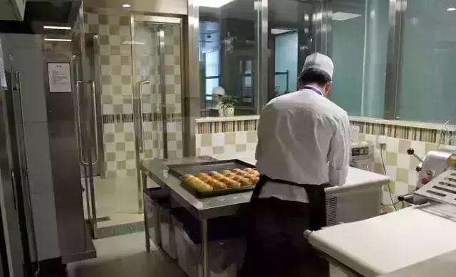 重庆这些“土豪”学校,从幼儿园开始就读不起了……