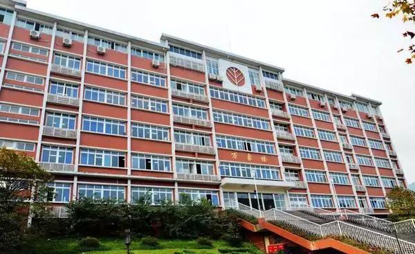 重庆这些“土豪”学校,从幼儿园开始就读不起了……