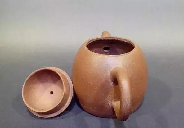 紫砂壶出水不畅记得这些小妙招,紫砂壶壶嘴出水偏右可以修复吗