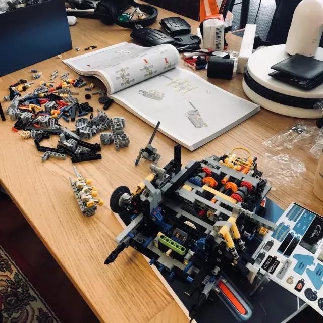 乐拼和乐高布加迪的区别,乐高对比乐拼测评