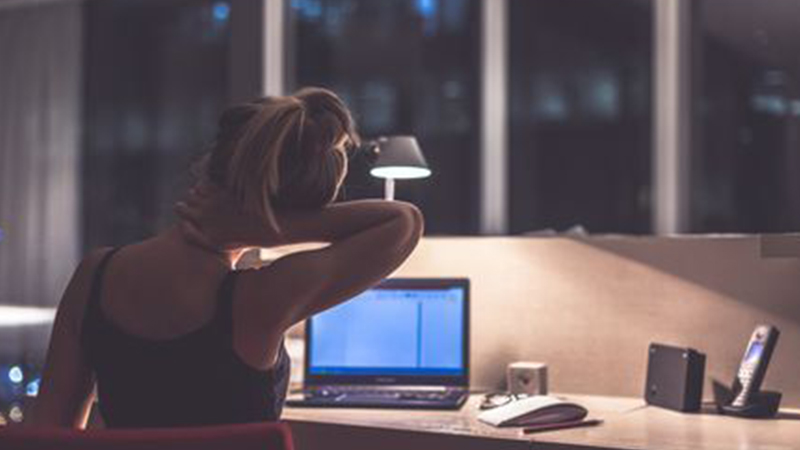 超强补水，越敷越薄的凝胶眼膜