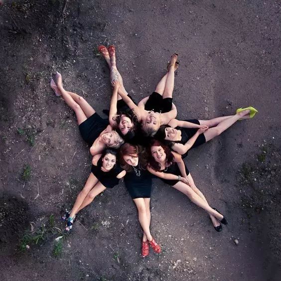 旅游团集体照拍照姿势,旅游攻略自己拍