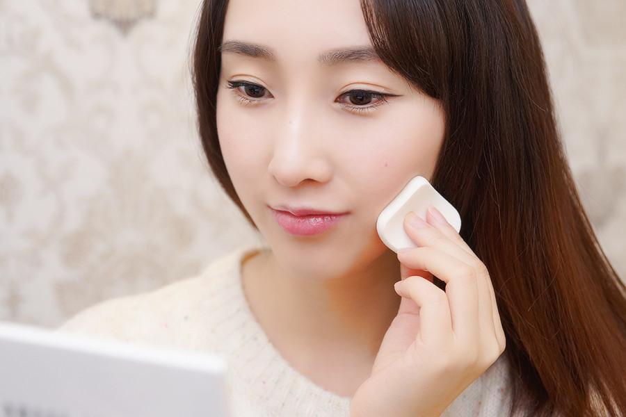 粉饼上底妆的正确用法普通粉饼,粉饼底妆怎么化干净服帖