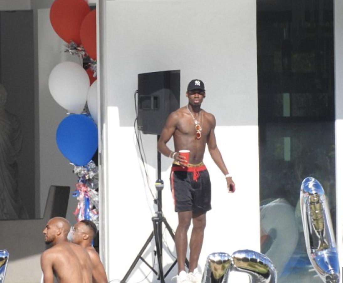 乐不思蜀！世界杯冠军博格巴办泳池party，光头美女抢镜