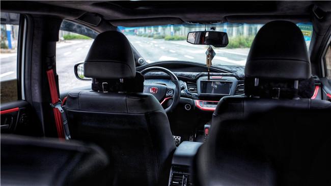 从“背书包穿校服”到毕业一身朴素白衣，福建车友打造超帅本田杰德