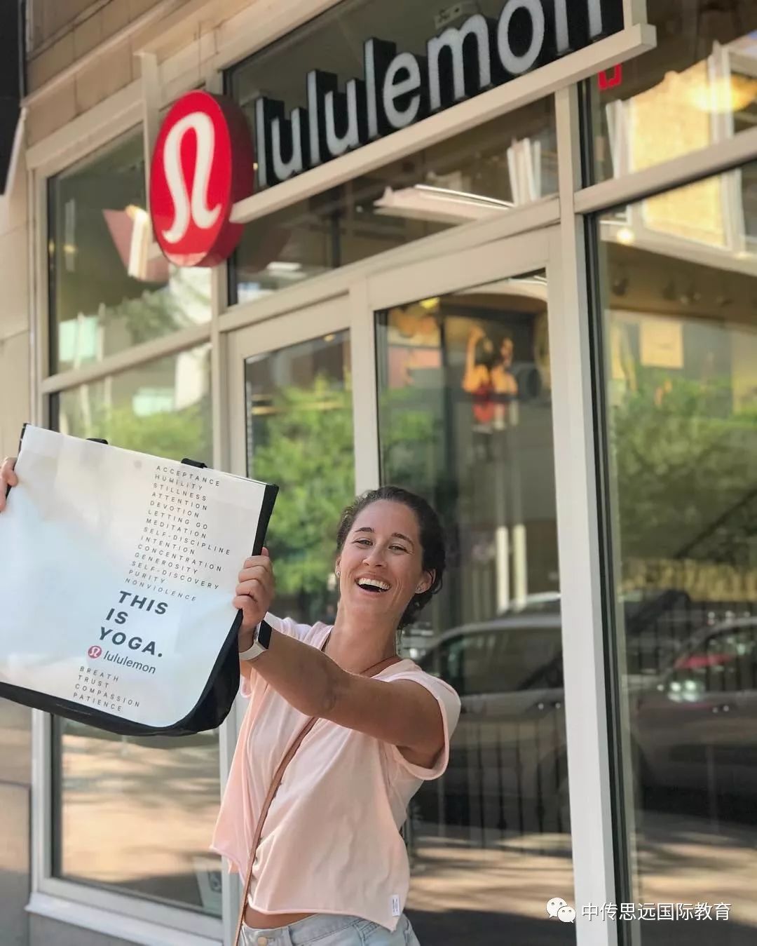 加拿大最火运动,nike合作的瑜伽品牌